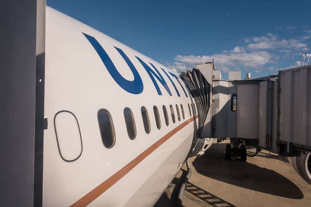 United Airlines Business Class 787 09