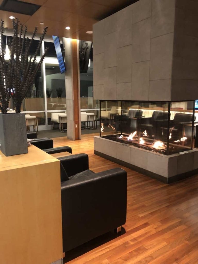 salon VIP de YQB Quebec Jean Lesage Intl 8