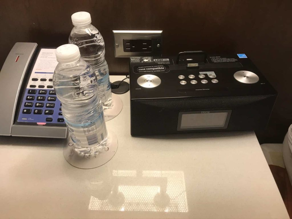 2 bouteilles d'eau incluses