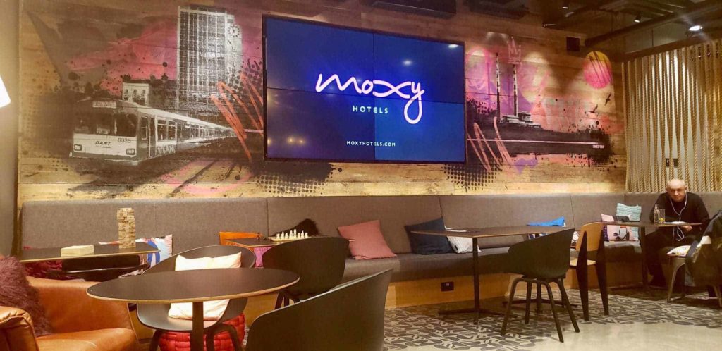 Zone commune de l’hôtel Moxy Dublin