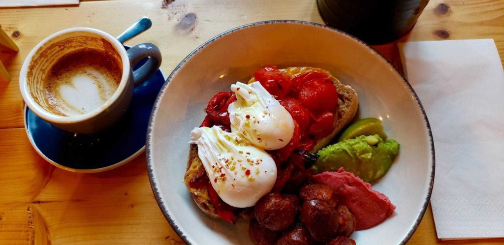 Petit déjeuner au One Society