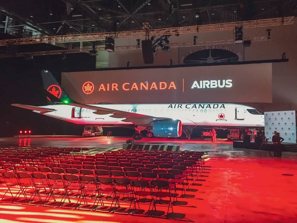 Airbus A220 Air Canada 09