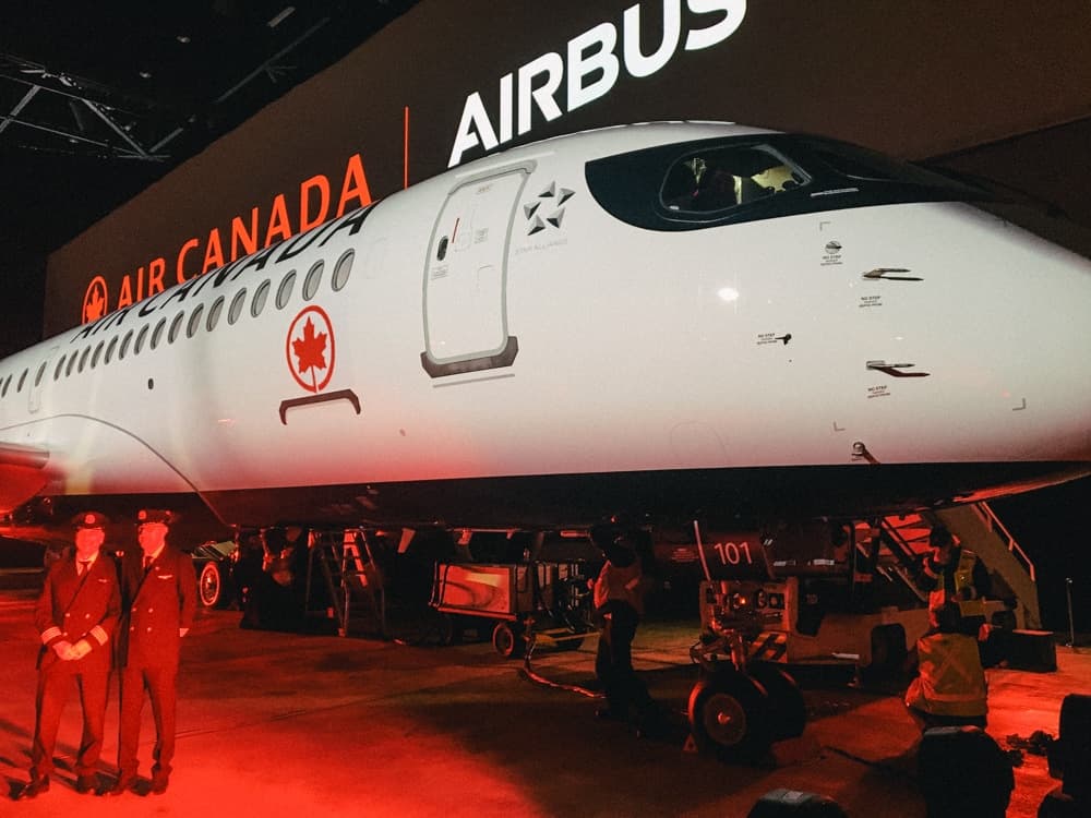 Airbus A220 Air Canada 10
