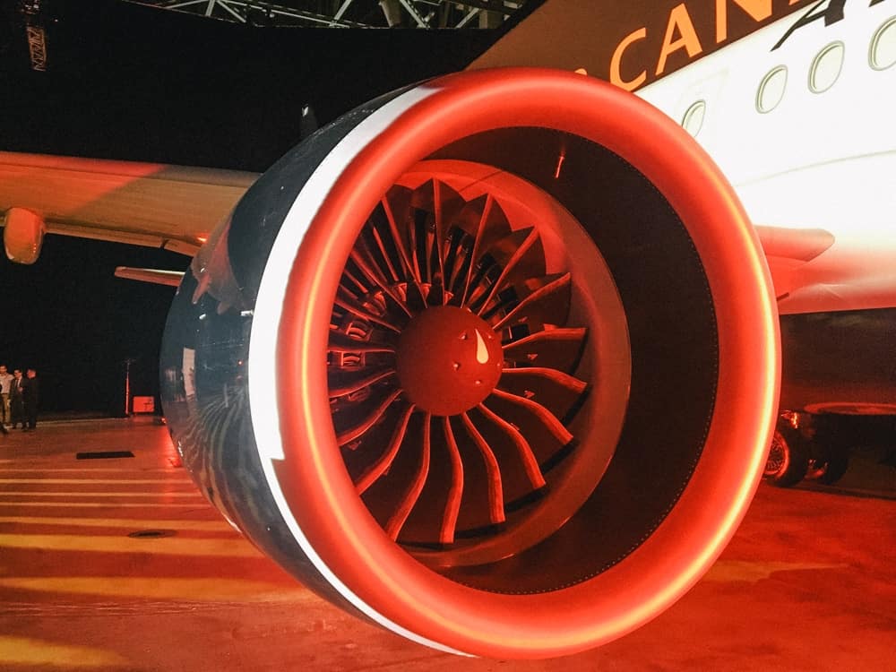 Airbus A220 Air Canada 17