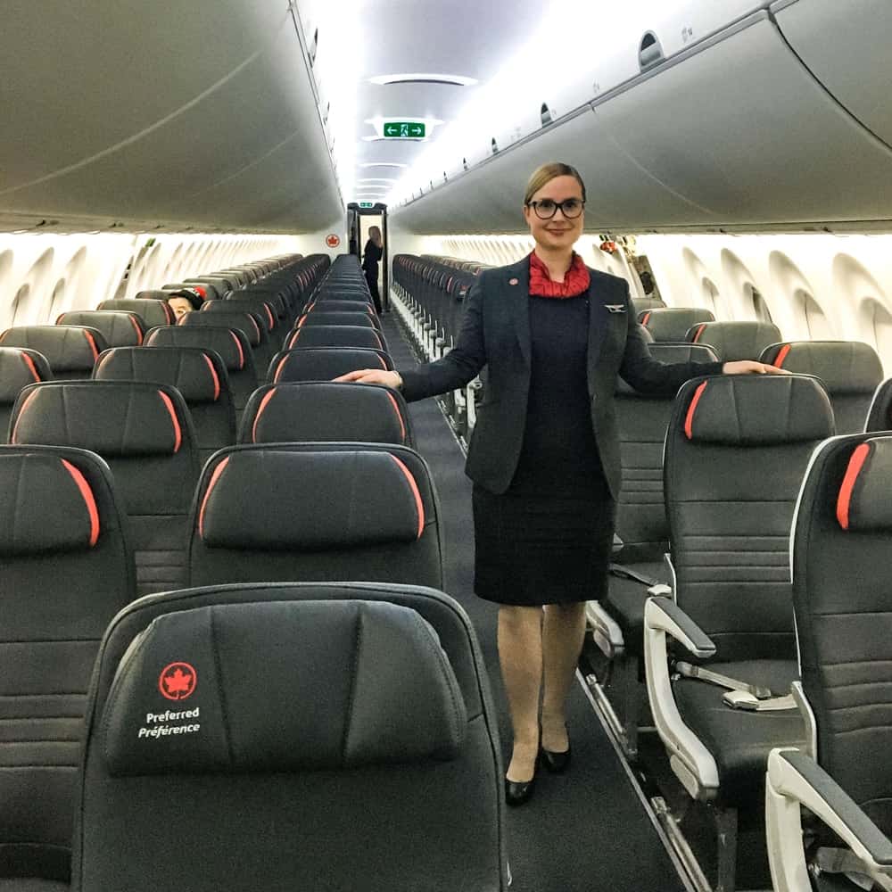 Airbus A220 Air Canada 27