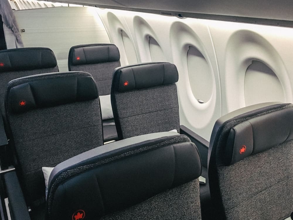 Airbus A220 Air Canada 28