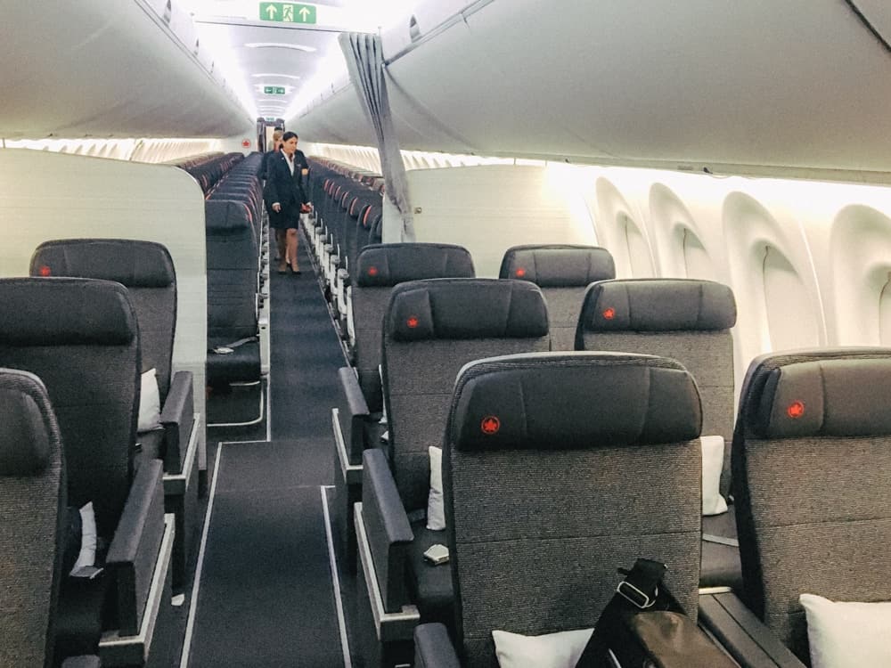 Airbus A220 Air Canada 35