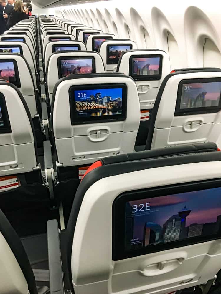 Airbus A220 Air Canada 42