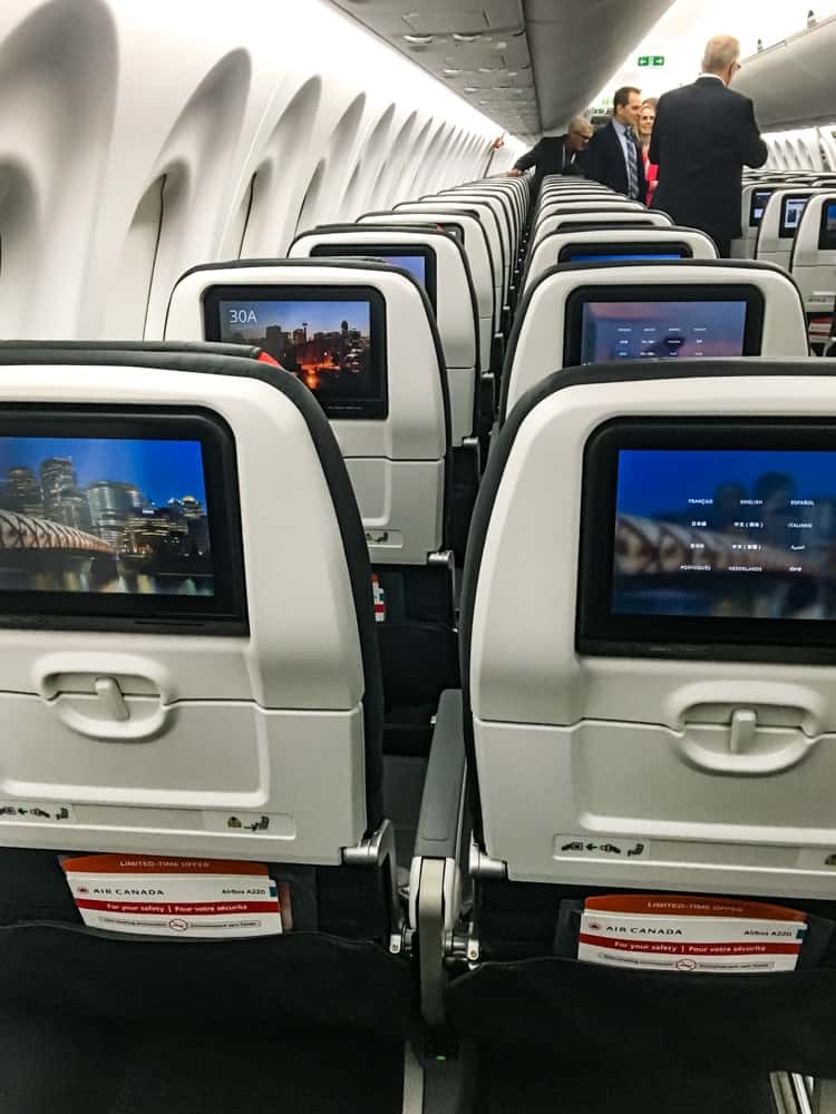 Airbus A220 Air Canada 43