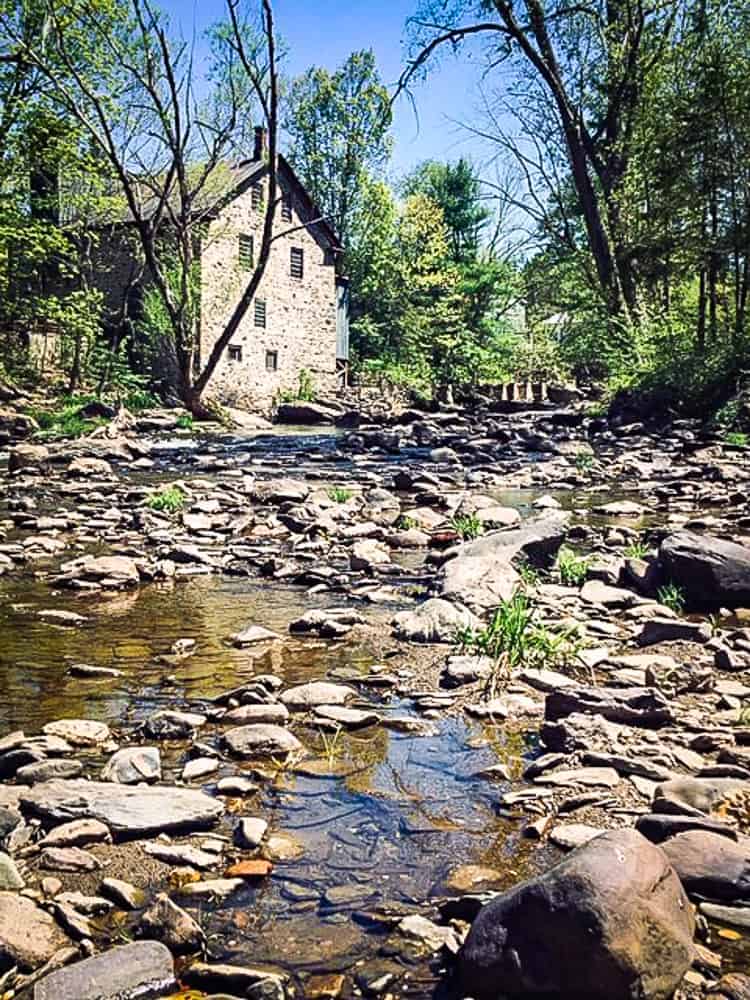 Maison trouvé lors d'une promenade en fôret