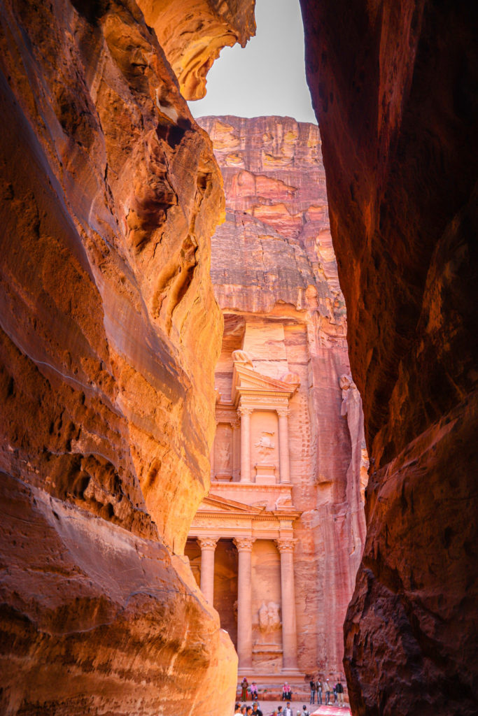 Pétra The Treasury Tombeau de 45m de haut taillé dans la roche rouge