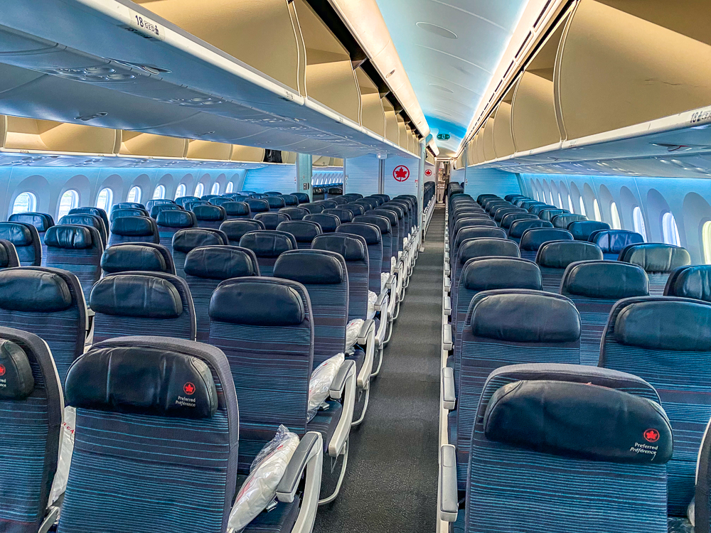 Cdg Yul Air Canada Eco Covid 18