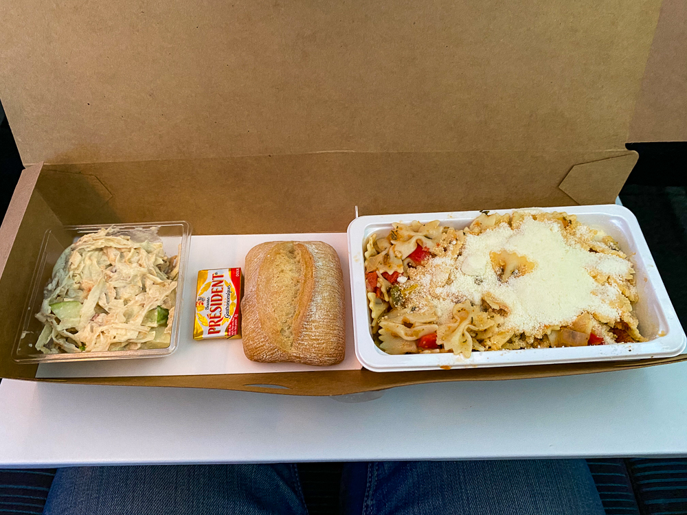 cdg-yul – air canada eco – covid-53