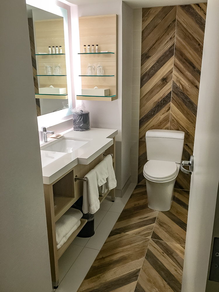 Delta Hotels Sherbrooke Conference Centre 03