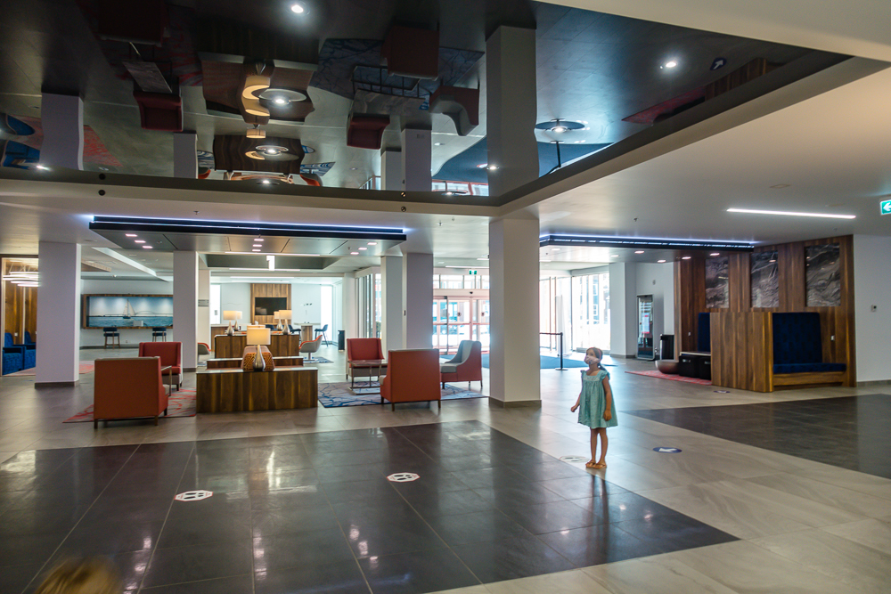 Delta Trois Rivieres Hall De Reception 1