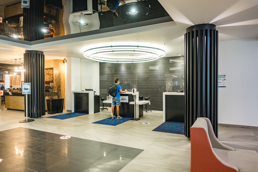 Delta Trois Rivieres Hall De Reception 3