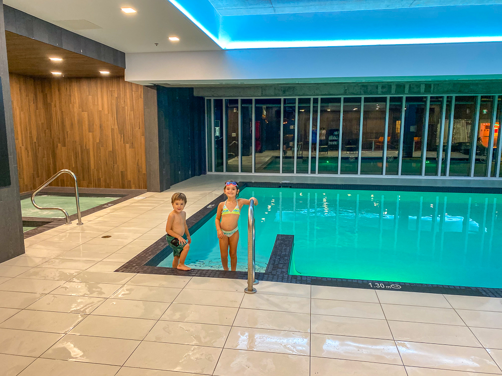 Delta Trois Rivieres Piscine03