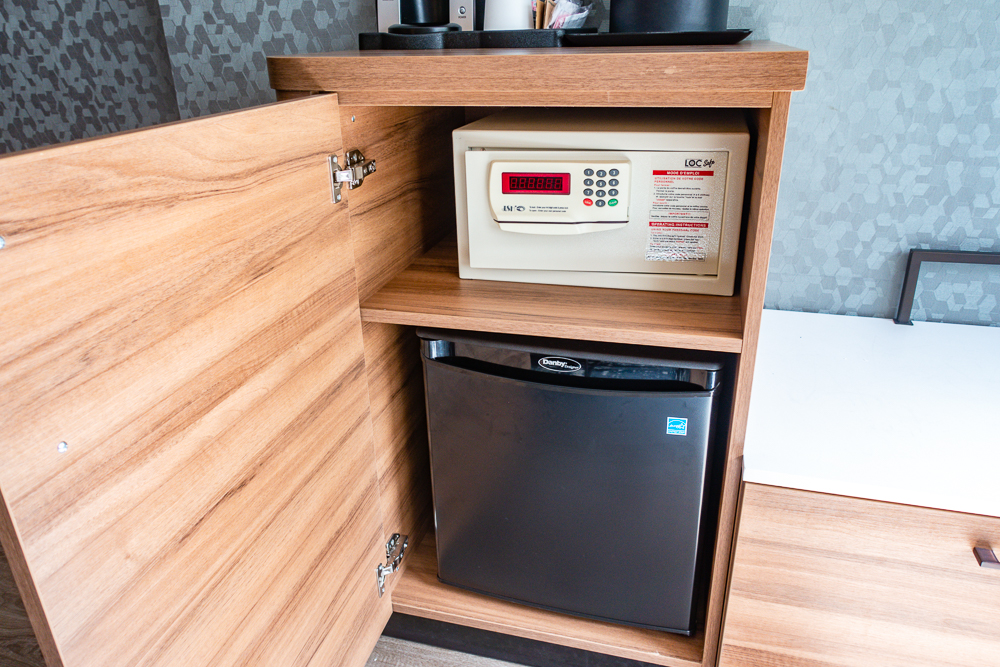 Fairfield By Marriott Montreal Downtown Coffre Fort Et Refrigerateur