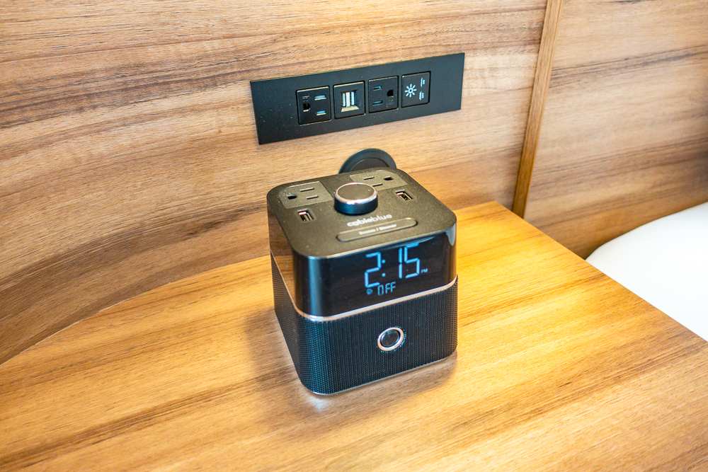 Fairfield By Marriott Montreal Downtown Radio Reveil