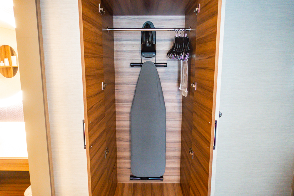 Fairfield By Marriott Montreal Downtown Table A Repasser