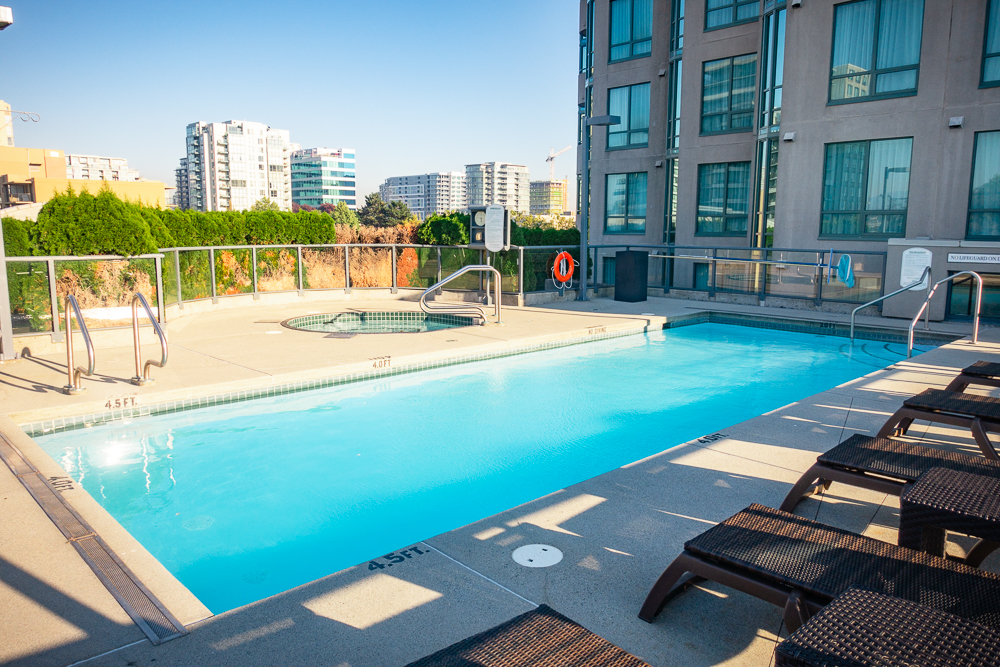 Hotel Marriott Aeroport De Vancouver Piscine