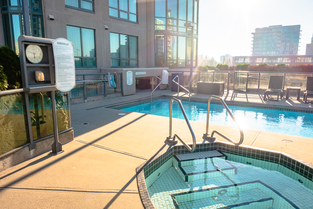 Hotel Marriott Aeroport De Vancouver Piscine