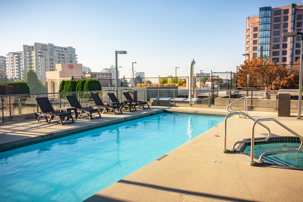 Hotel Marriott Aeroport De Vancouver Piscine