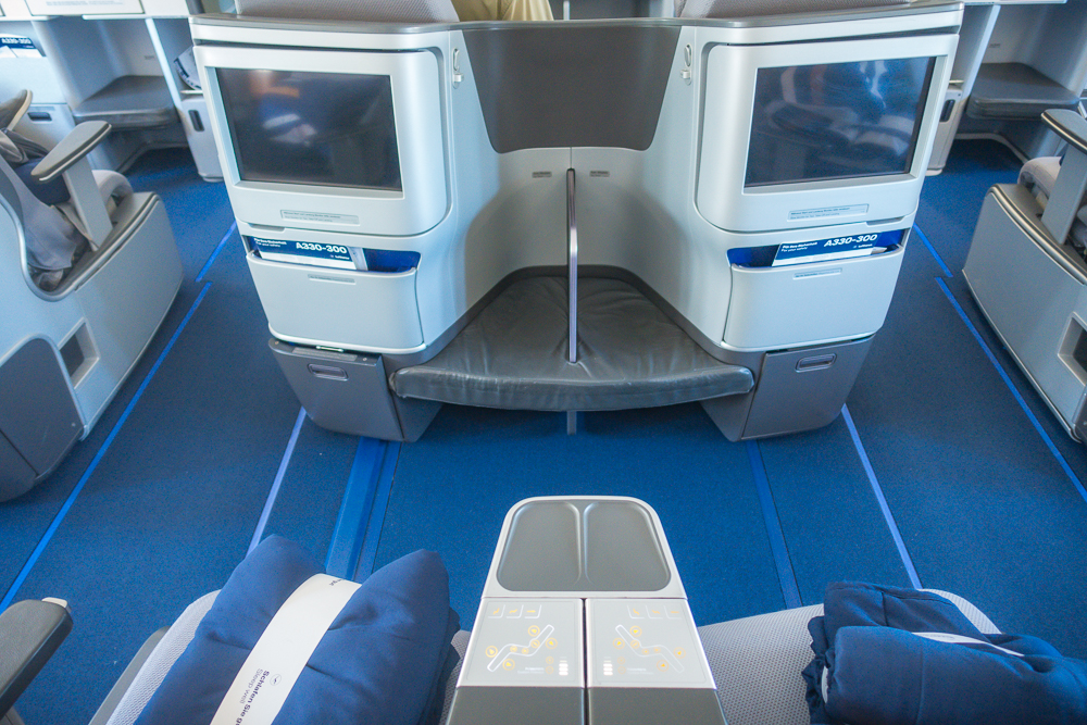 Lufthansa A330 Business Class 25