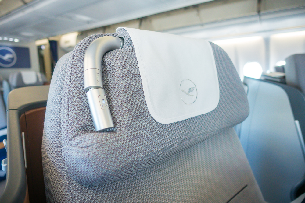 Lufthansa A330 Business Class 28