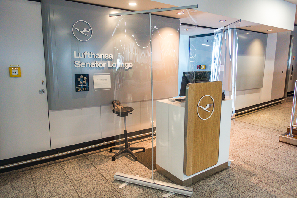 Lufthansa Senator Lounge Fra B 02