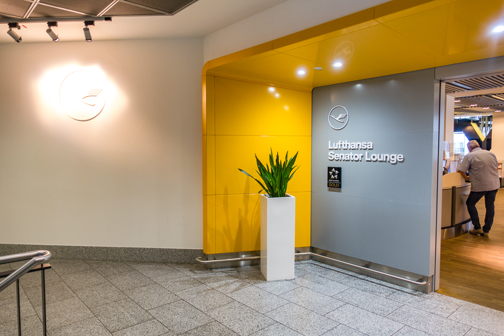 Lufthansa Senator Lounge Fra B 03