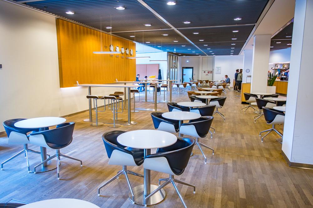 Lufthansa Senator Lounge Fra B 06