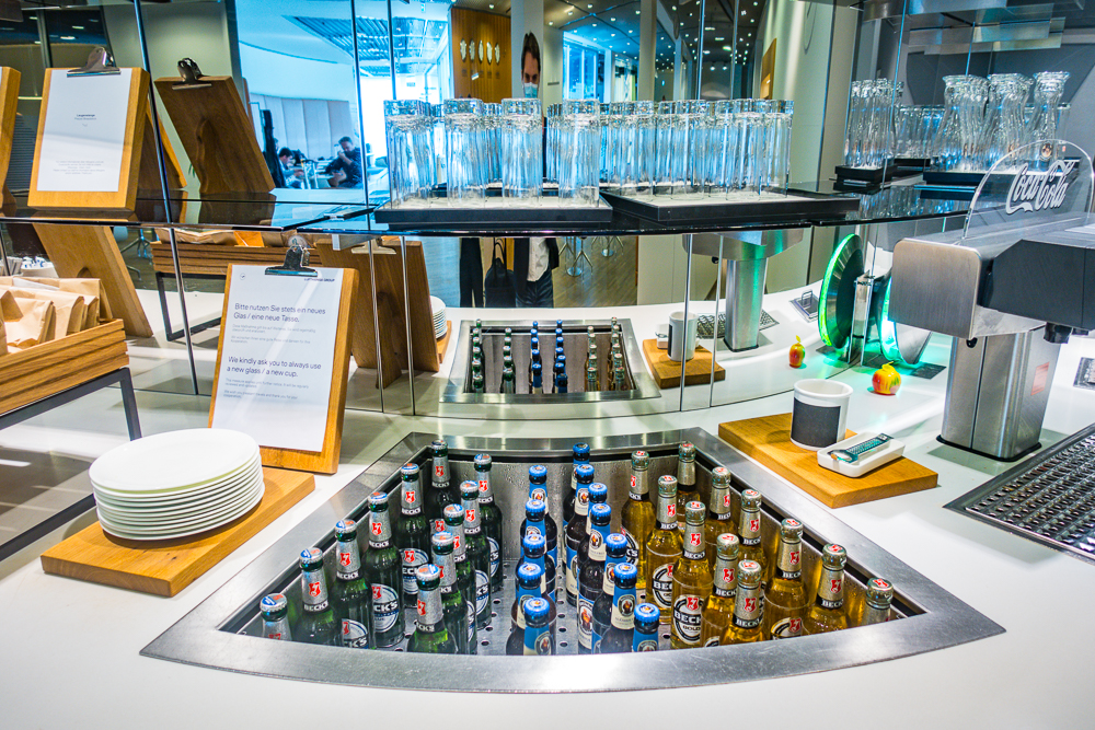 Lufthansa Senator Lounge Fra B 08