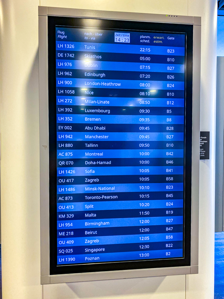 Lufthansa Senator Lounge Fra B 17