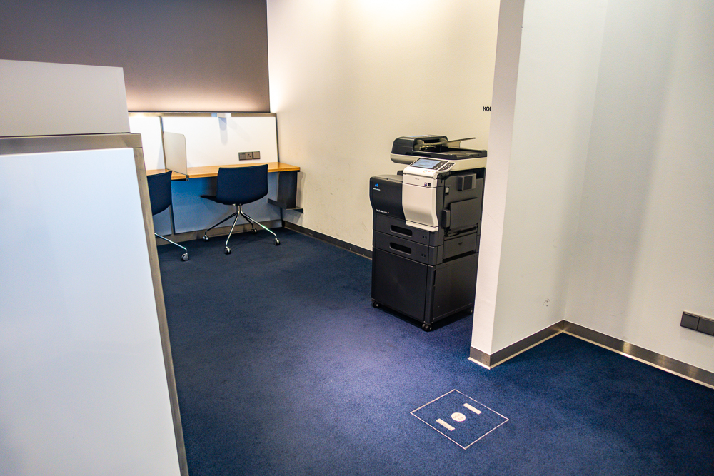 Lufthansa Senator Lounge Fra B 21