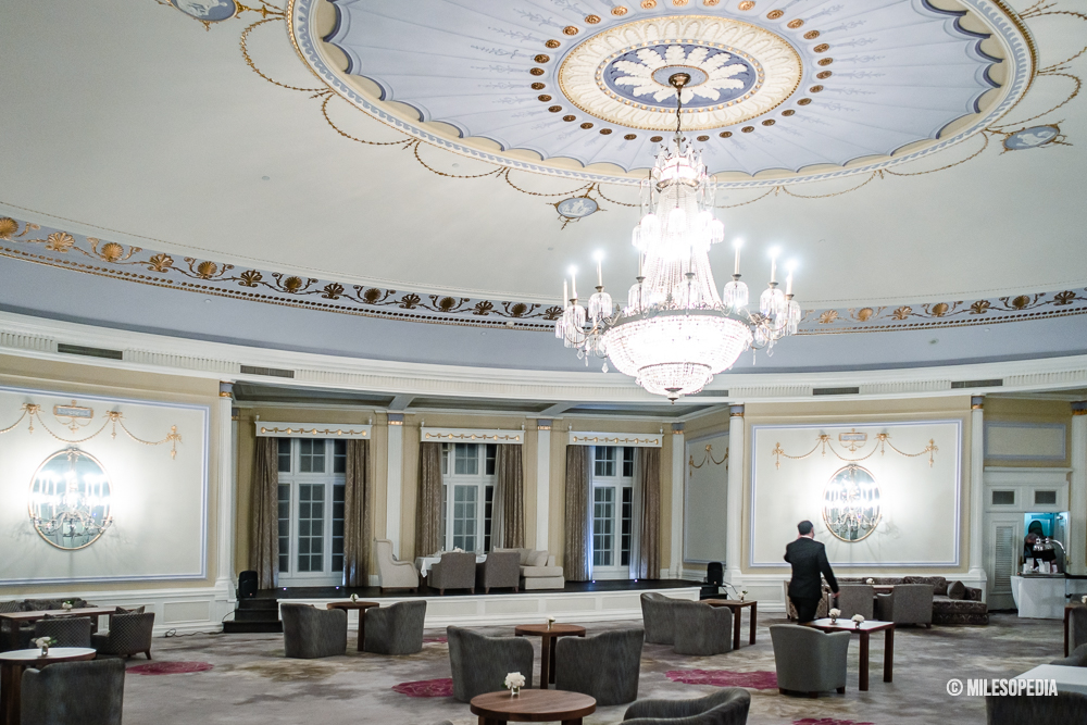 Ritz Carlton Montreal Bar Restaurant La Cour Des Palmiers