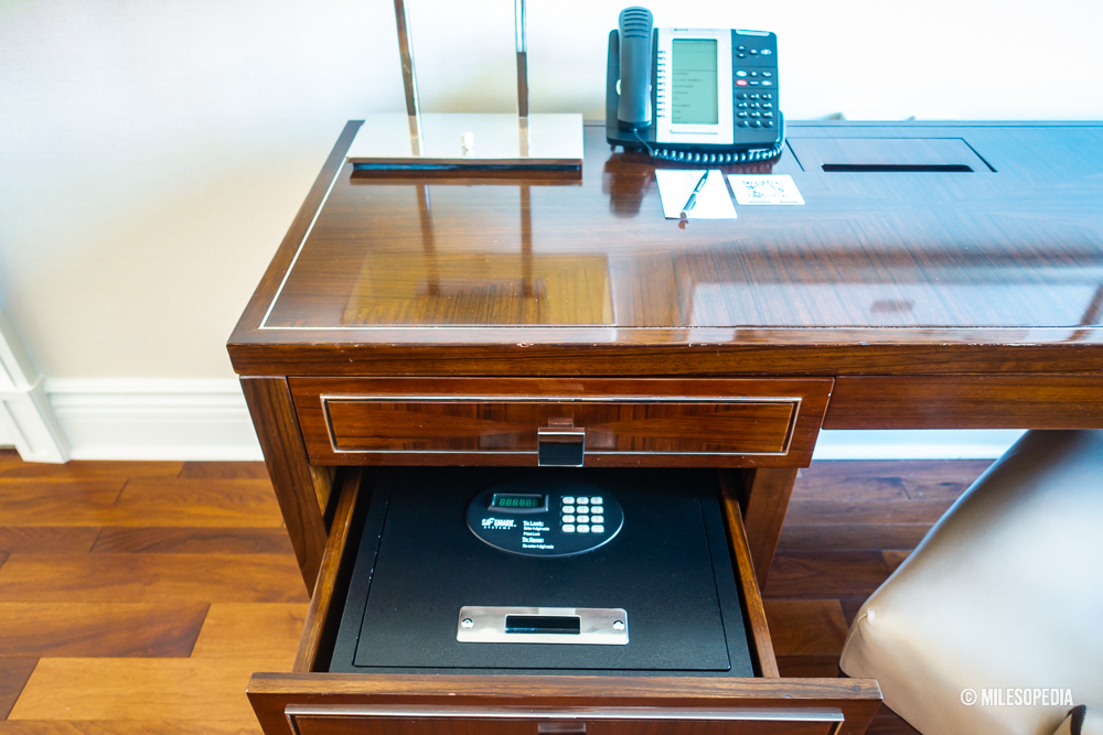 Ritz Carlton Montreal Salon 016