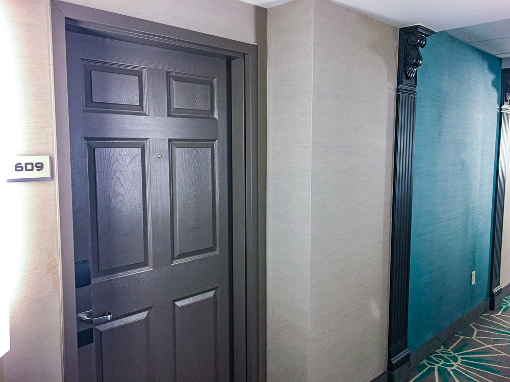 Springhill Suites Vieux Montreal Couloir1