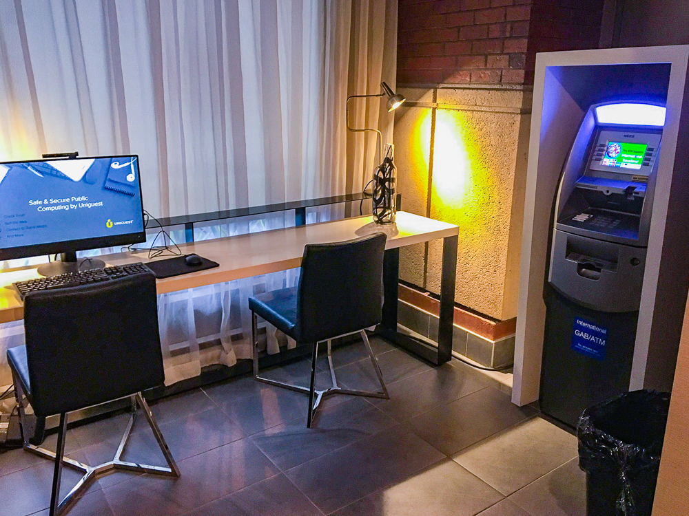 Springhill Suites Vieux Montreal Distributeur Et Bureau