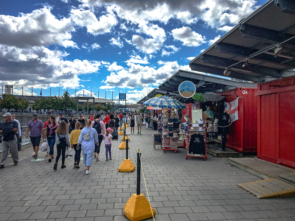 Springhill Suites Vieux Montreal Vieux Port Commerces au bord de l'eau