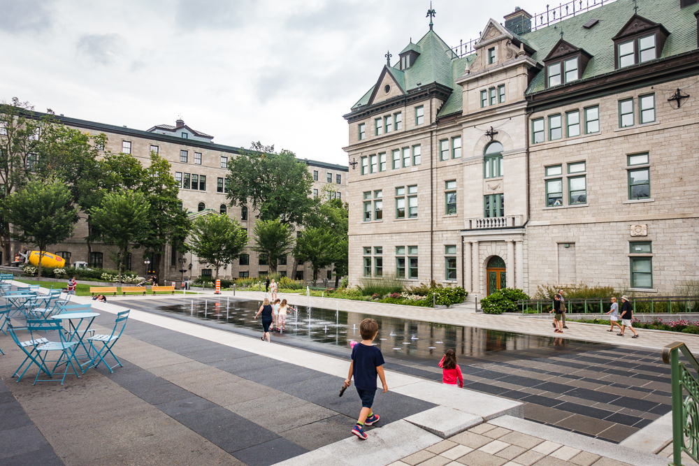 Vieux Quebec Jardins De L Hotel De Ville