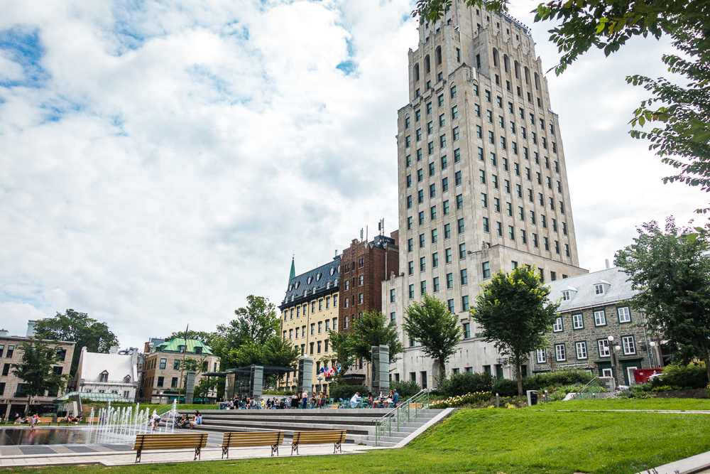 Vieux Quebec Vue Sur L'Edifice Price