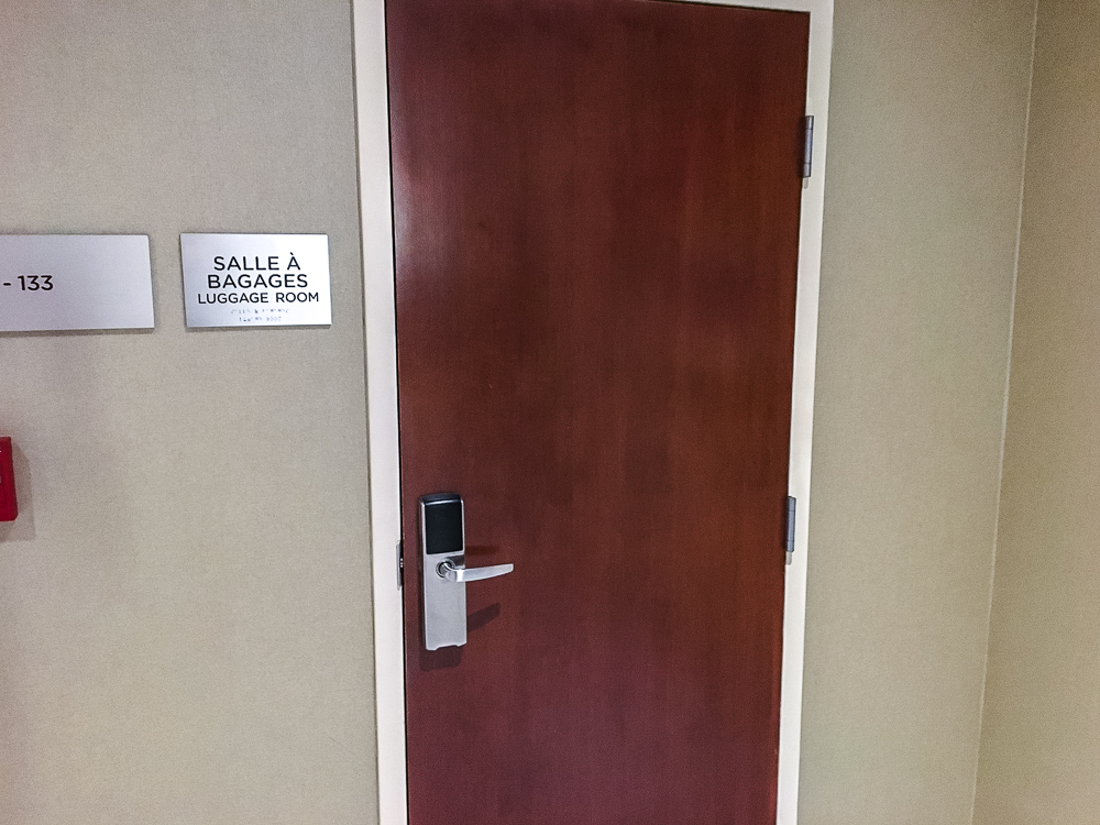 12 Courtyard By Marriott Aeroport De Montreal Salle A Bagages