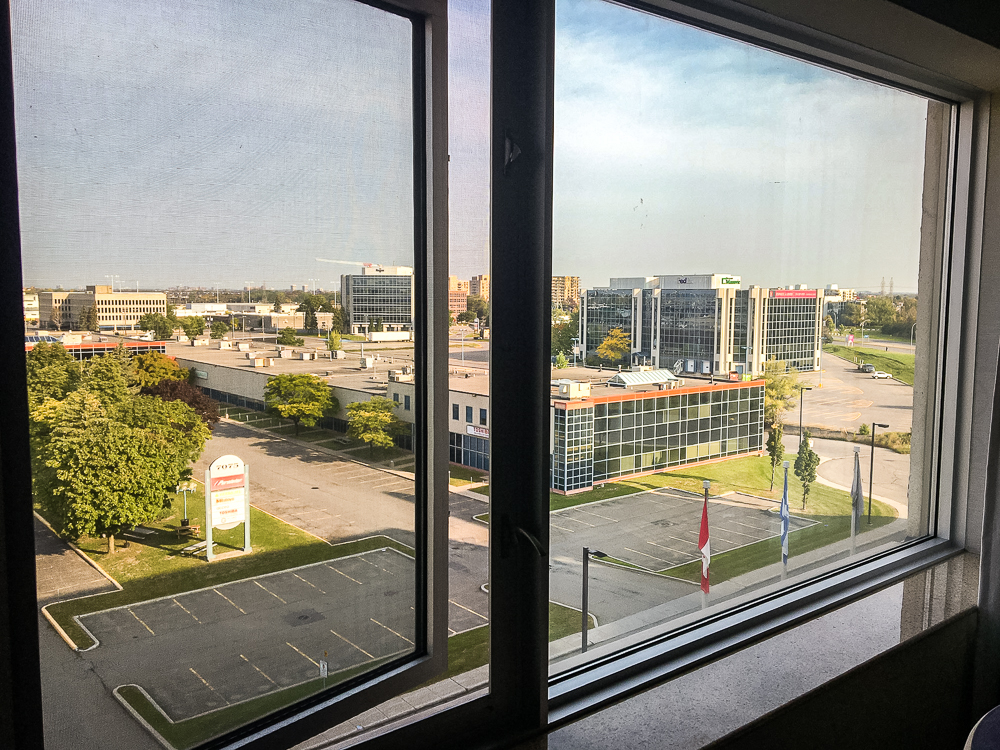 3 Courtyard By Marriott Aeroport De Montreal Vue