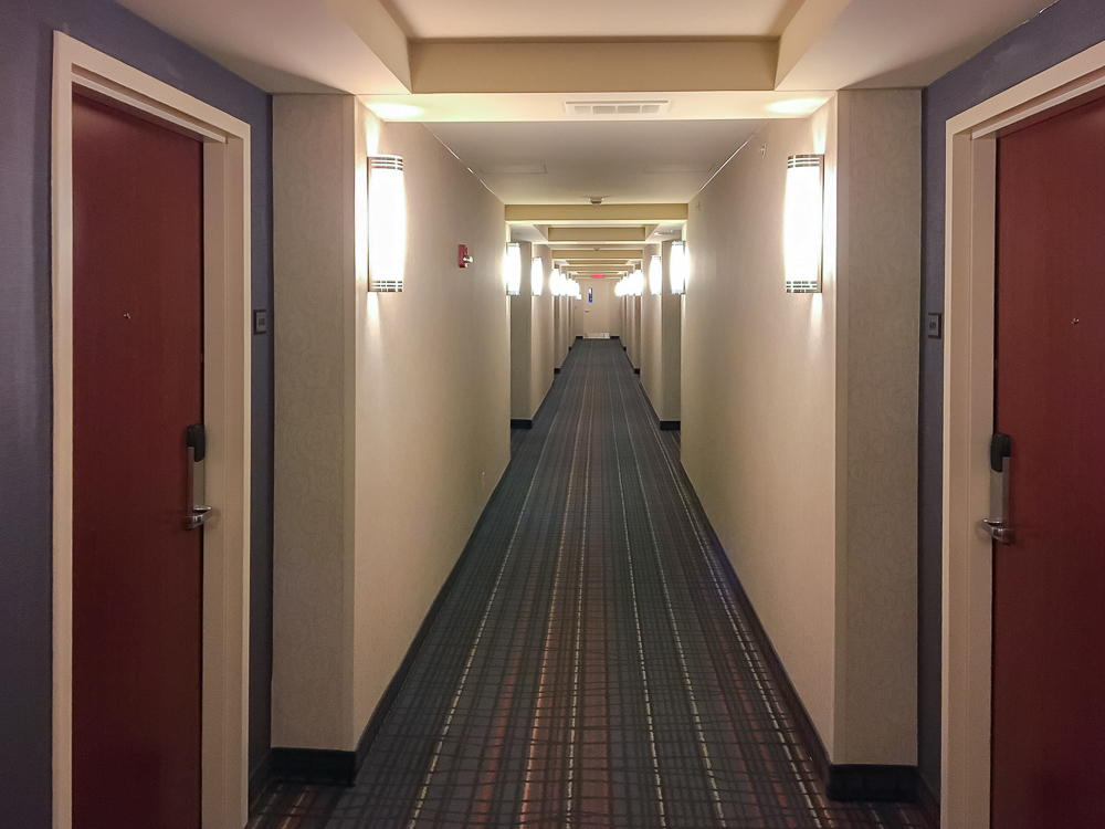 55 Courtyard By Marriott Aeroport De Montreal Couloir