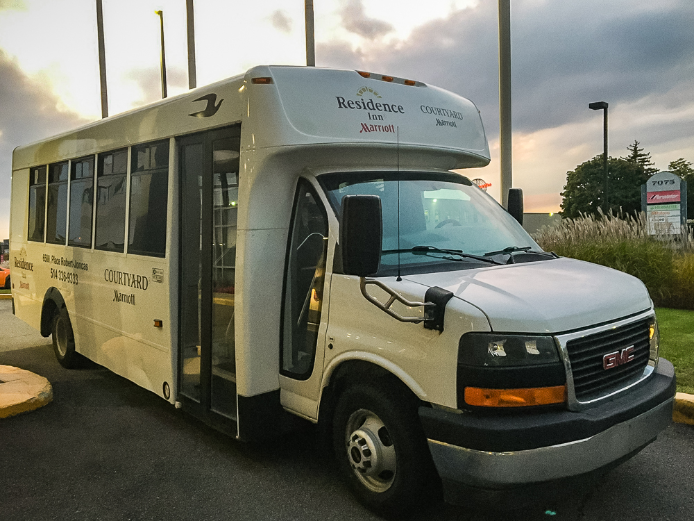 64 Courtyard By Marriott Aeroport De Montreal Navette