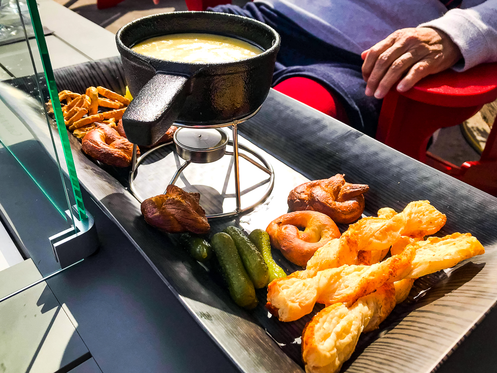 delta hotels by marriott kingston waterfront-09