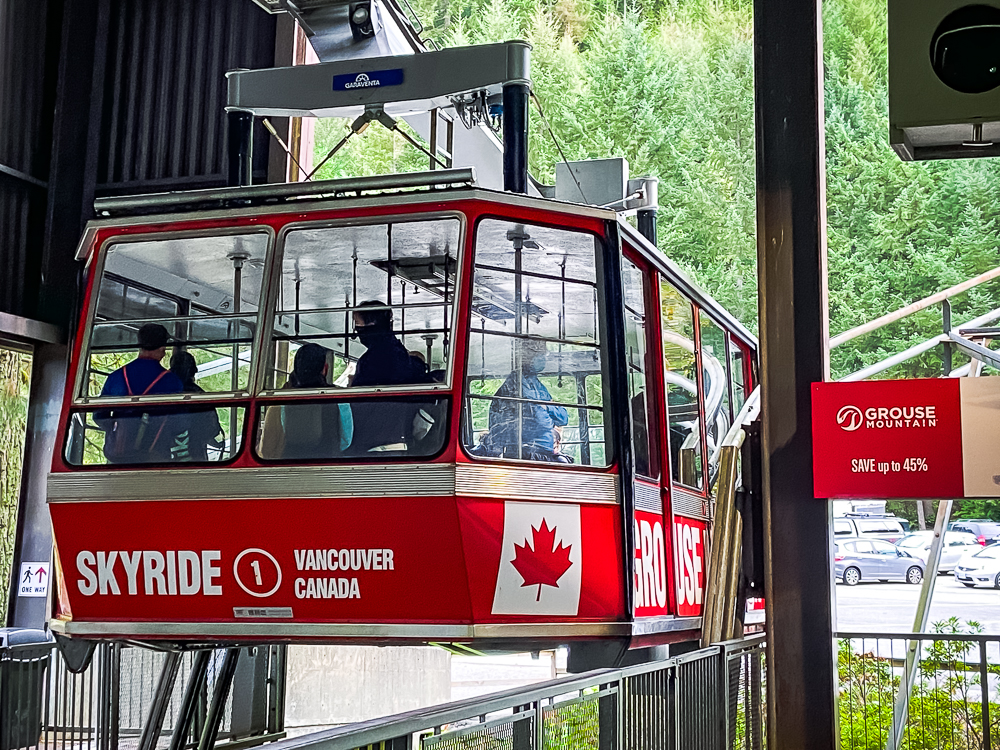 24 Gondole De Grouse Mountain