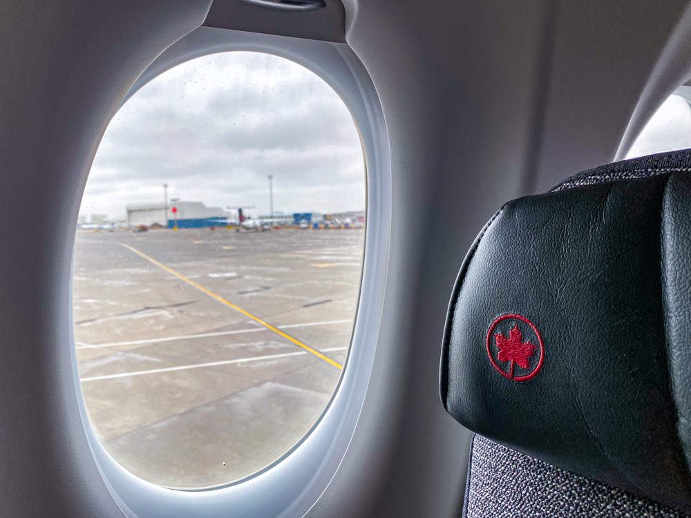 Air Canada A220 Business Class 27