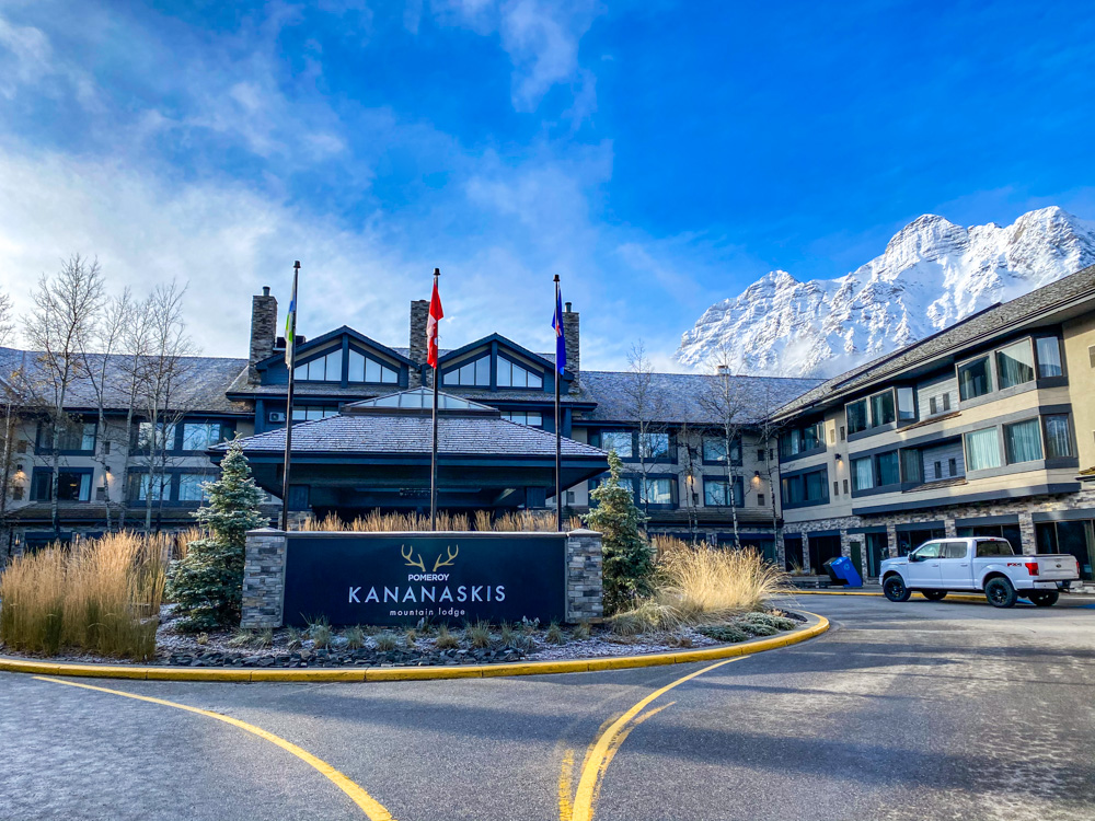 kananaskis mountain lodge autograph collection-02